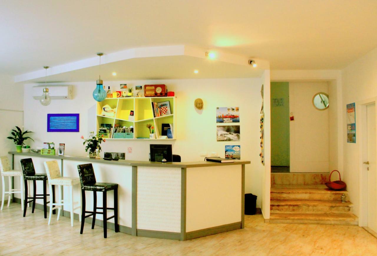 Hostel Mare Šibenik Esterno foto