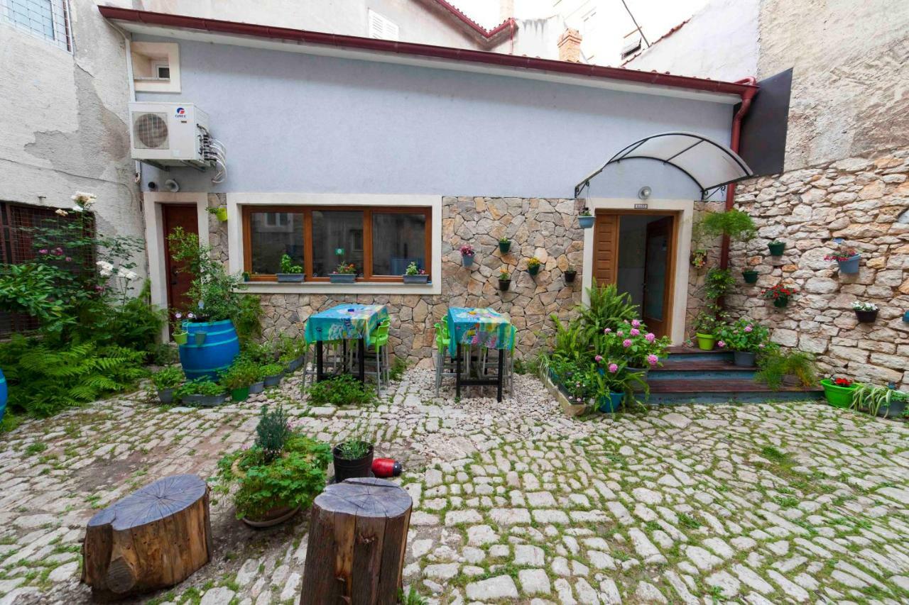 Hostel Mare Šibenik Esterno foto