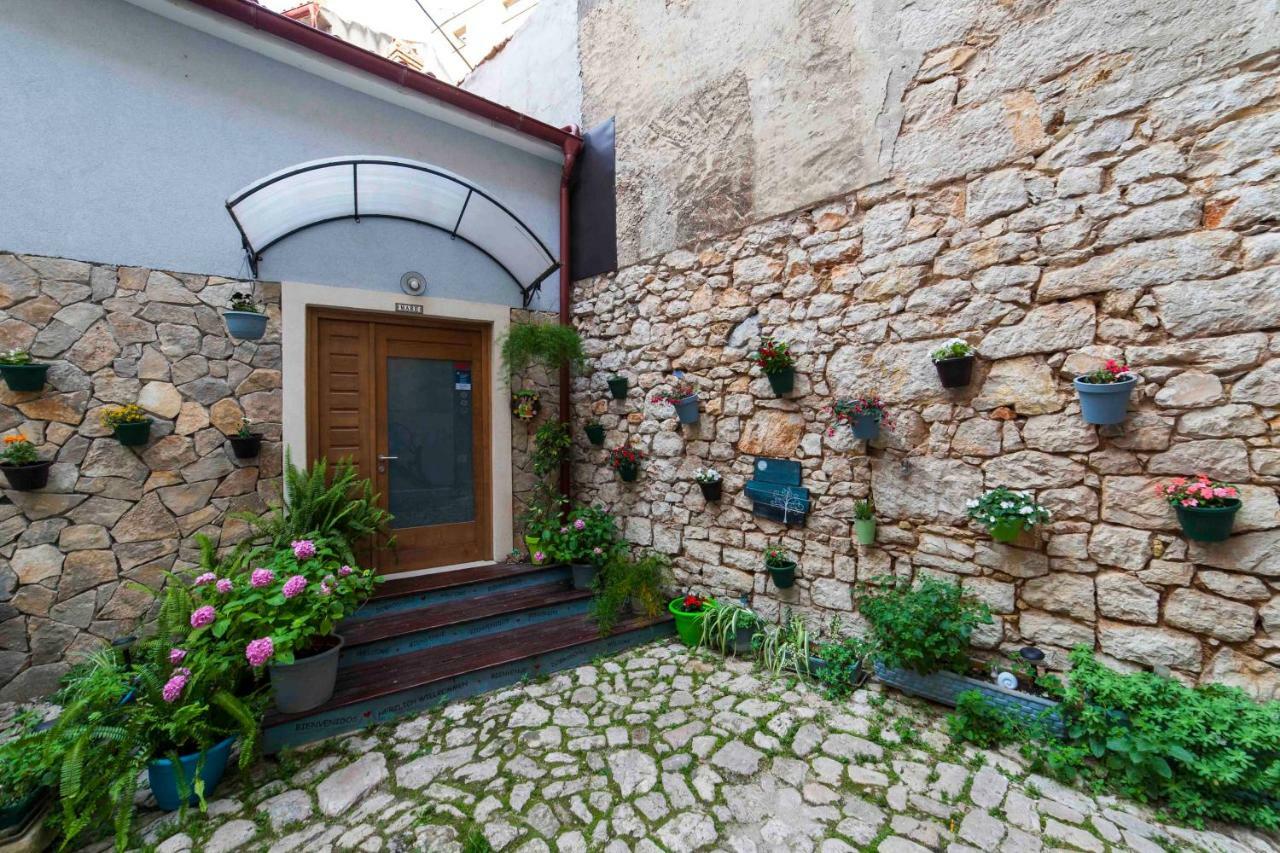 Hostel Mare Šibenik Esterno foto